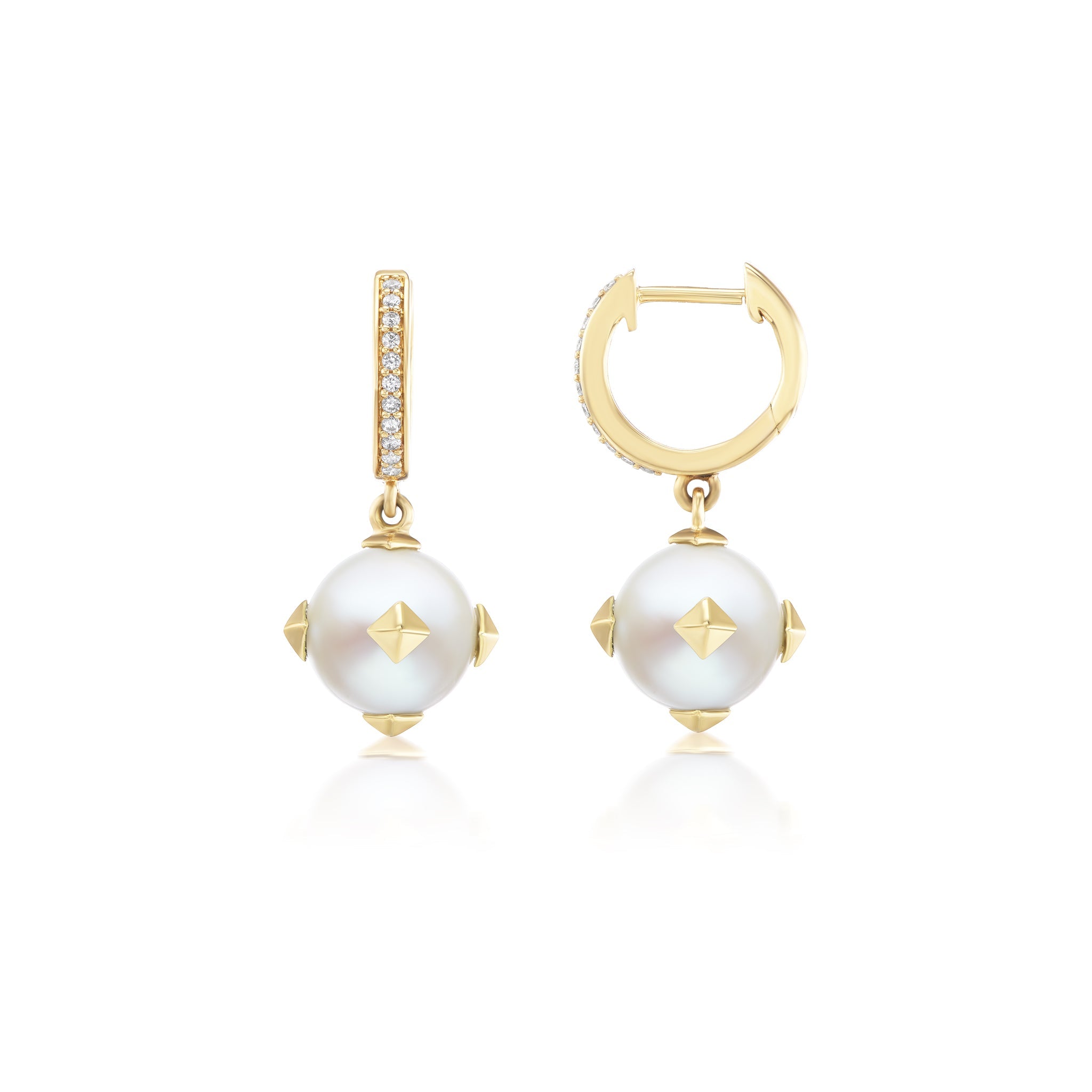 18Kt Yellow Gold Fresh Water Pearl Earrings - Chris Correia