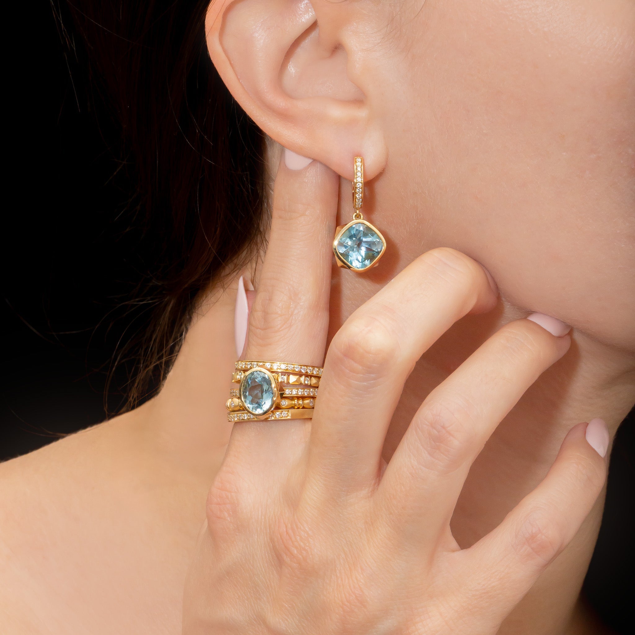 18Kt Yellow Gold Oval Aquamarine Ring - Chris Correia