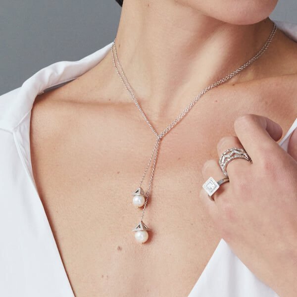 18Kt. White Gold PAGOGA Pearl Lariat Necklace - Chris Correia